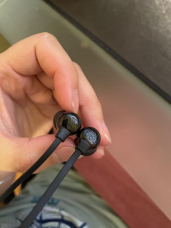 the 16-Hour in Battery Tune JBL at Headphones Bass In-Ear Sound Bluetooth with Pure JBL Wireless | department Headphones & Earbuds Life - Black 125BT