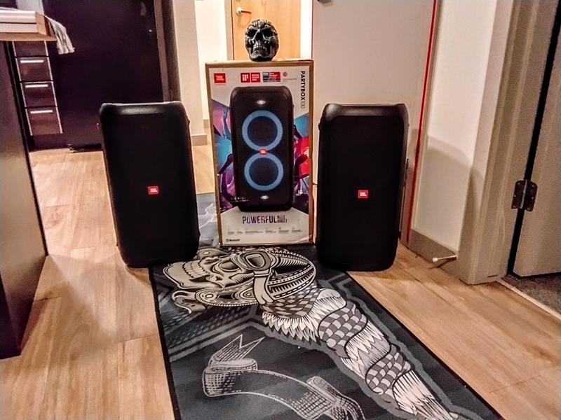 JBL PartyBox 100 | Powerful portable Bluetooth party speaker with