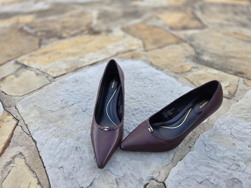 Liz Claiborne Interval Womens Pointed Closed Toe Stiletto Heel