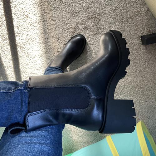 Heeled Chelsea Boots In Leather Women