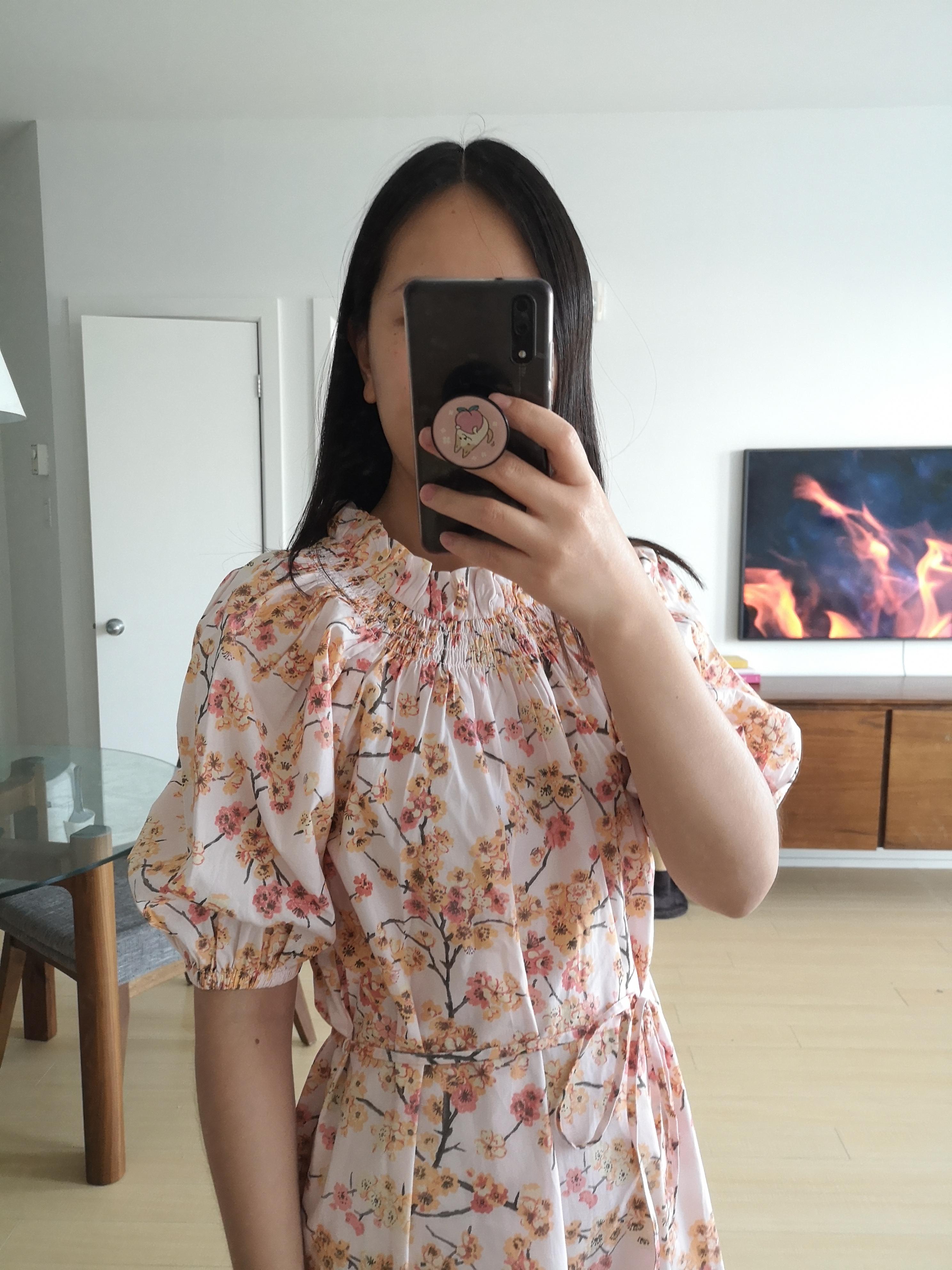 ワンピース Gather Volume Long Dress Cherry Blossom Disty Floral One Shoulder Maxi Dress | boohoo