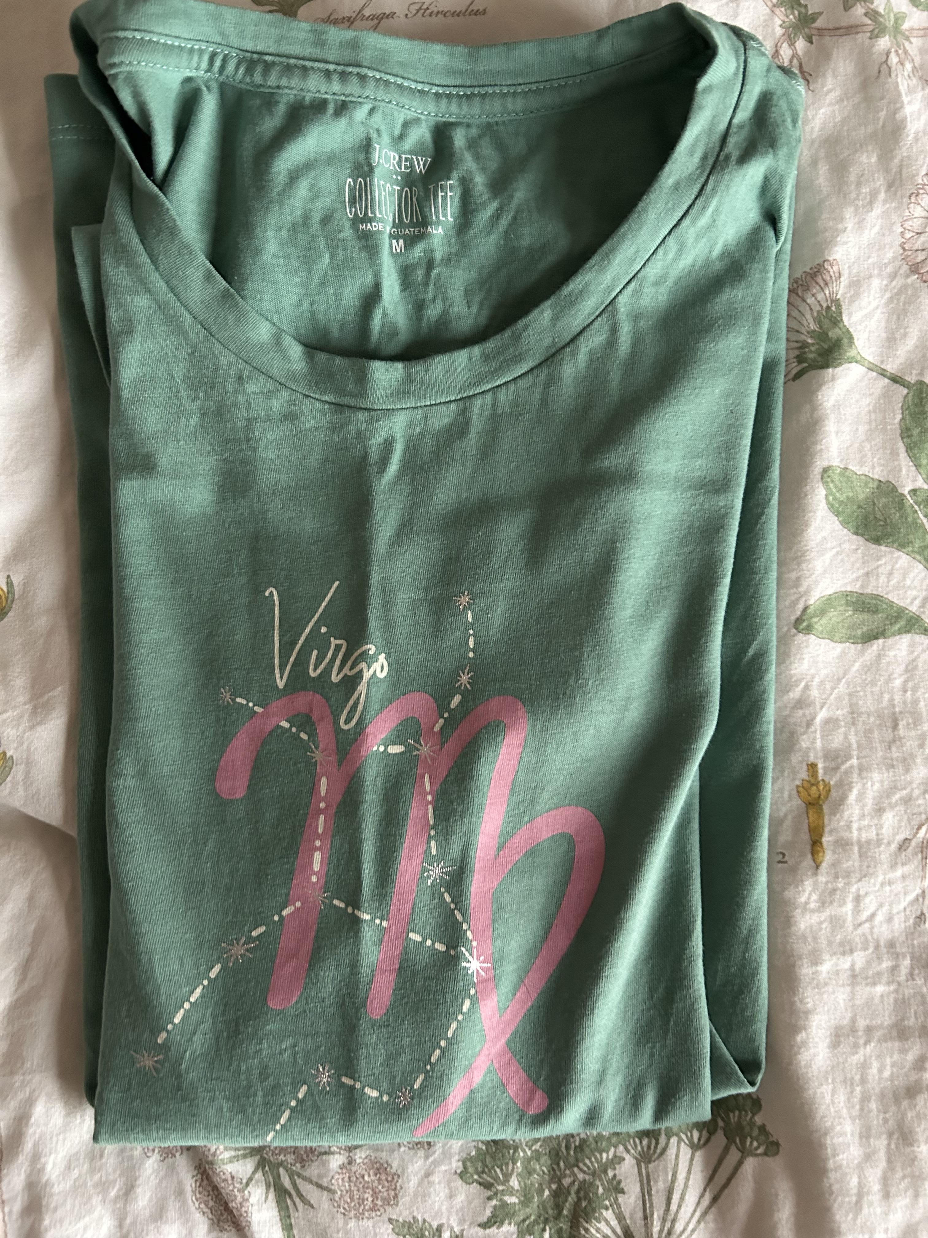 Aquarius zodiac graphic tee