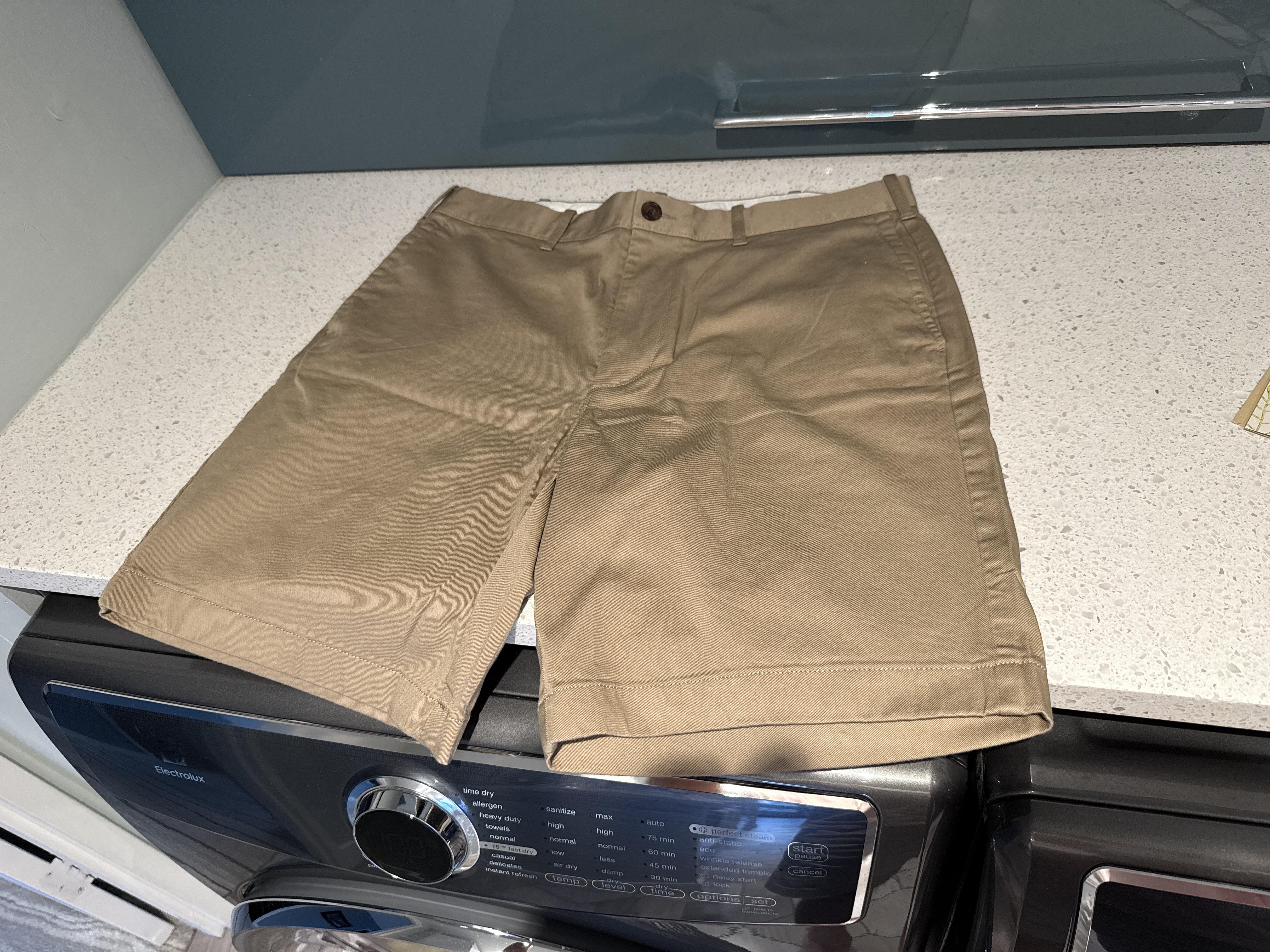 9" flex chino short