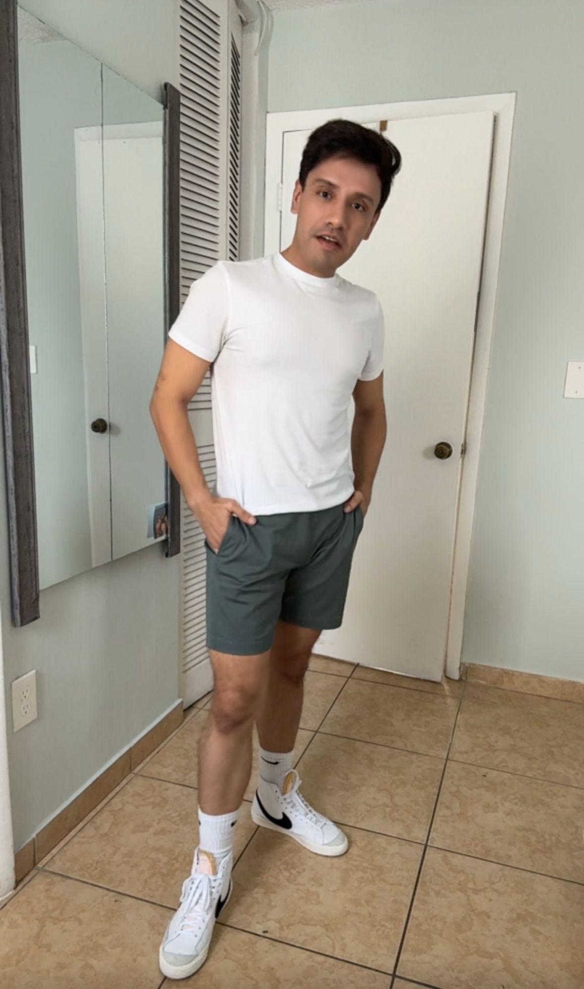 7" flex chino short