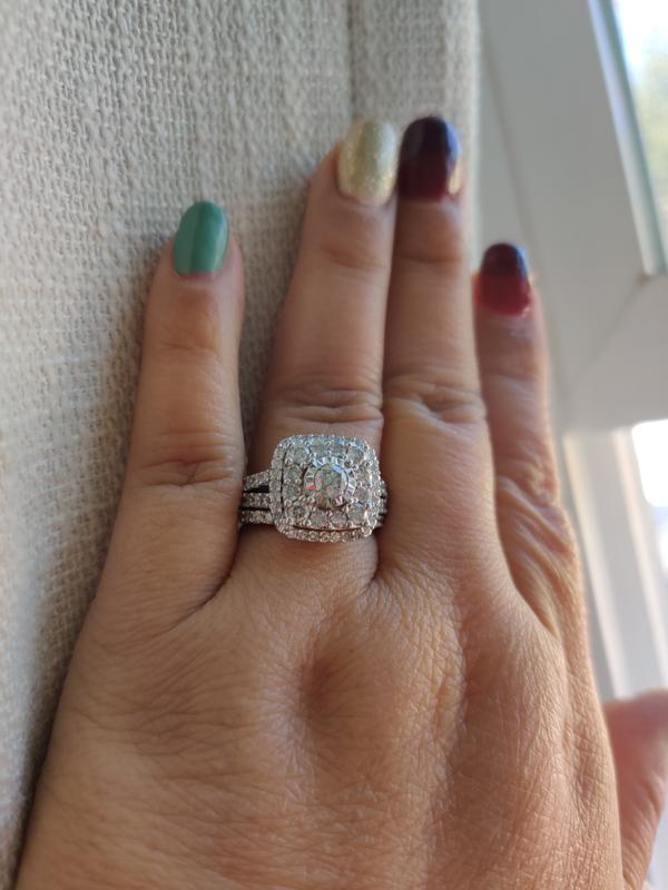 Tory Burch Is Engaged!  Cubic Zirconia Engagement Rings
