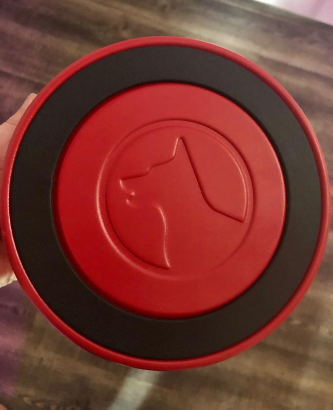 Rubber on bottom to prevent sliding or tipping