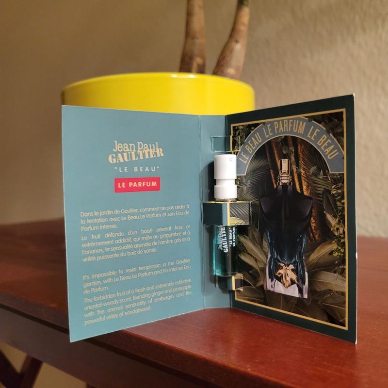 Customer photo for "Creamy refreshing coconut scent."