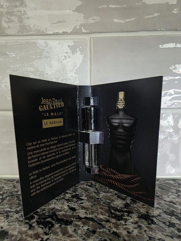 Customer carousel item 9.