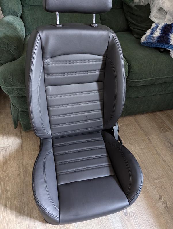 JEGS 555-70299-R: Retro Low Back Reclining Bucket Seat with