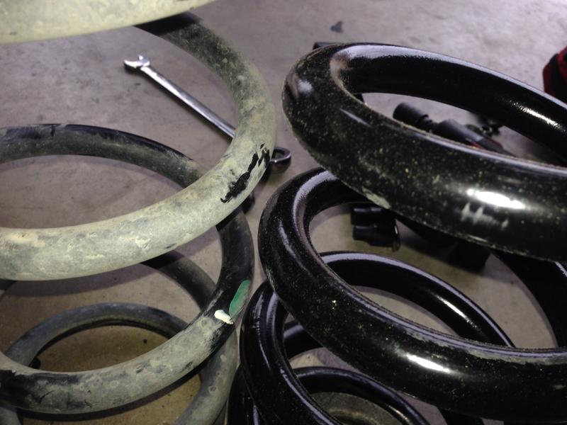 Moog® 81085 Rear Coil Springs, Set Of 2