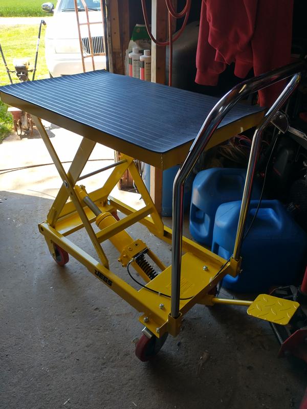 500 lb. Capacity Hydraulic Table Cart