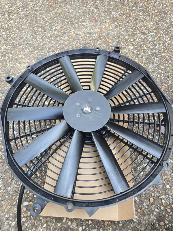JEGS 555-52138 Low Profile Electric Fan [14 in. Diameter] - JEGS
