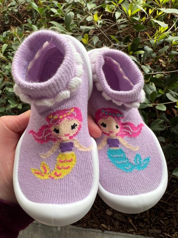 Little mermaid clearance baby shoes