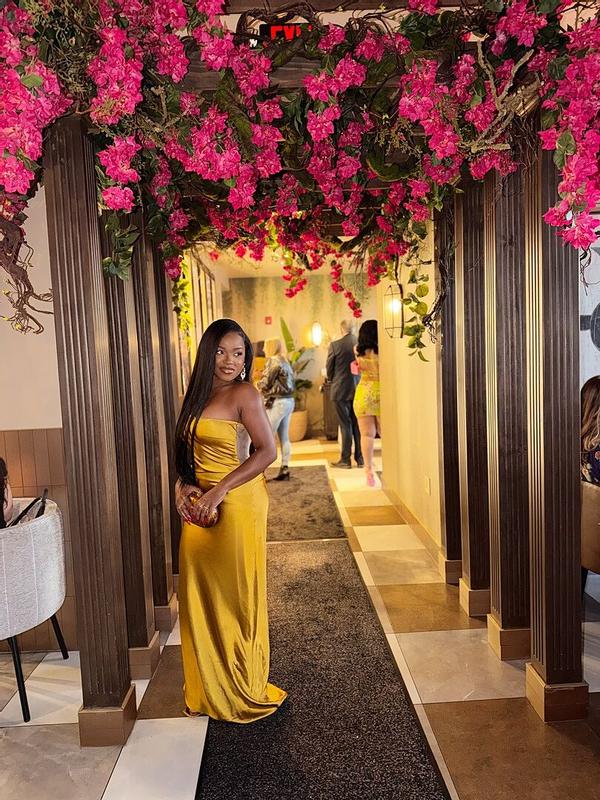 Review Thumbnail Image 0 249460130