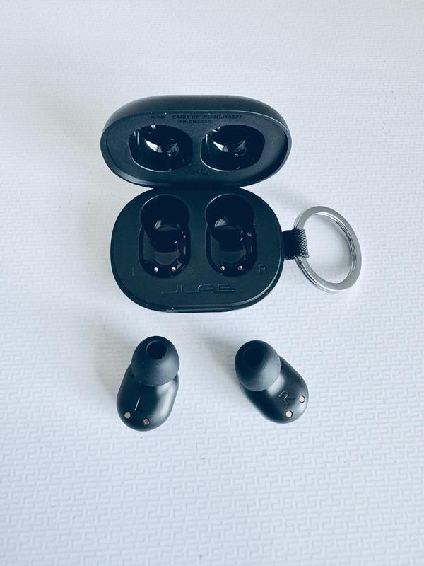 Customer carousel item 9.