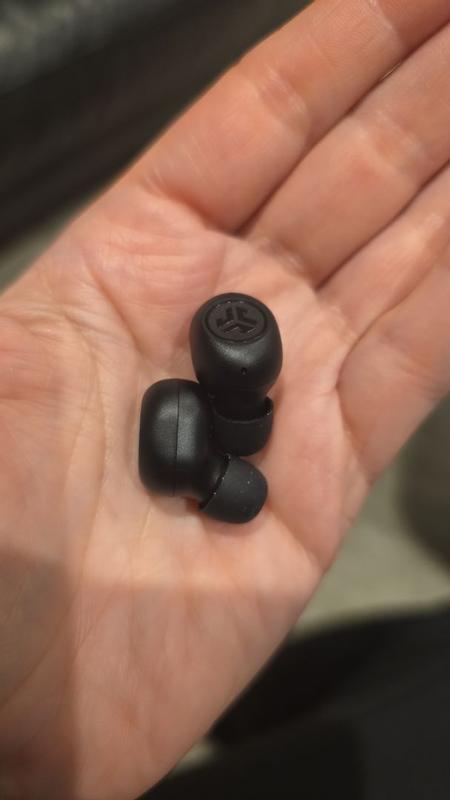 Customer carousel item 6.