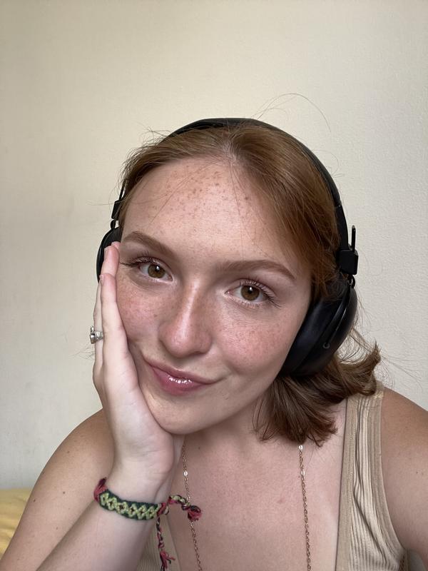 (Sorry this is the only photo I have of them before they broke)