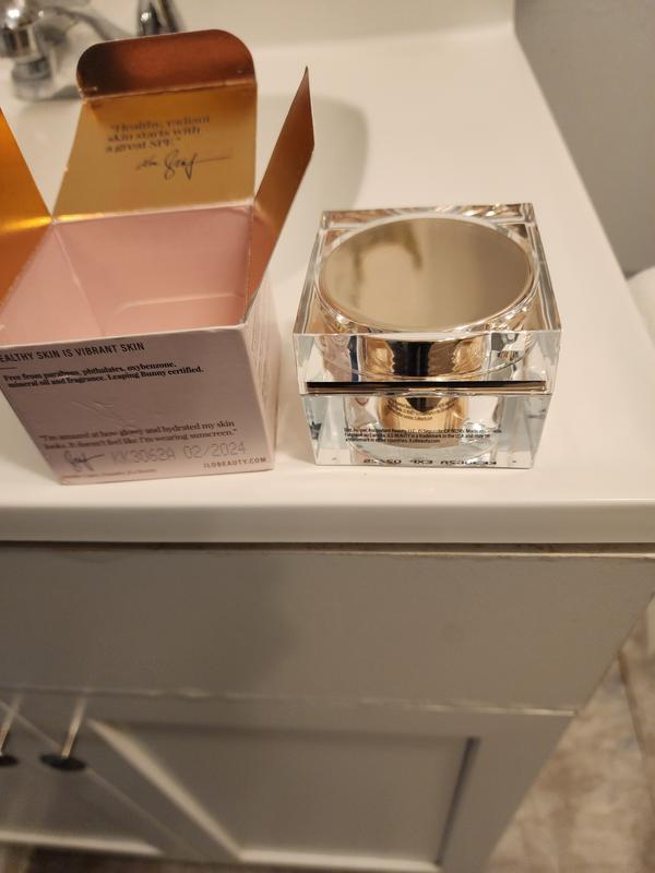 Feeling like royalty. Reminds me of diamonds and gold.