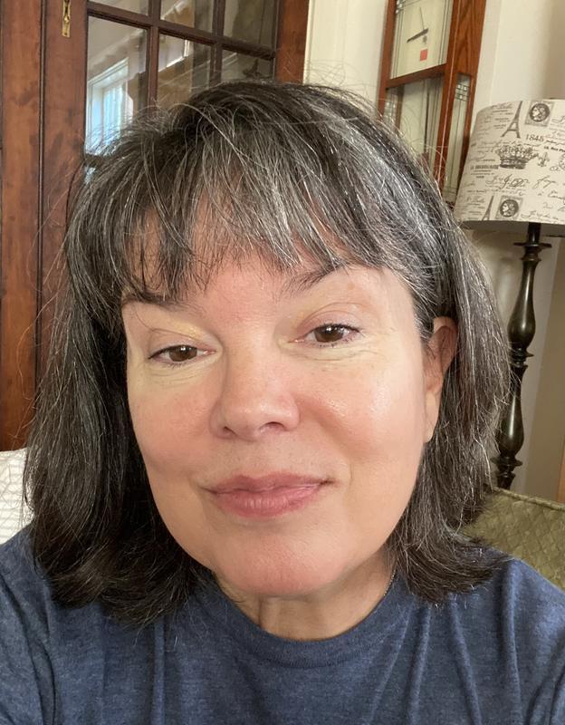 No filter on this picture! Fresh dewy skin when I wake up!