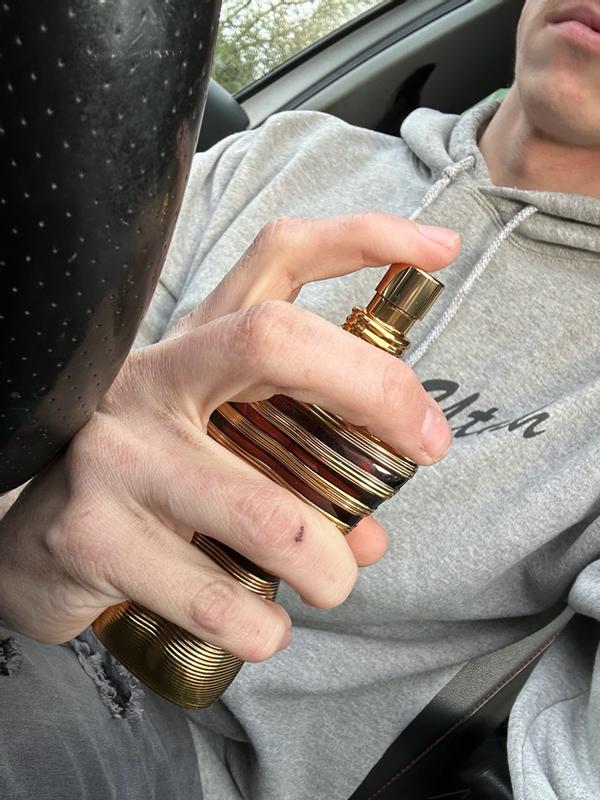 Customer carousel item 1.