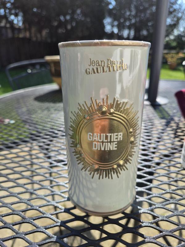 Customer carousel item 11.