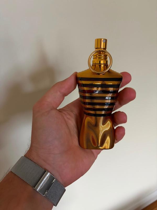 Customer photo for "Smells amazing- and for very long!"
