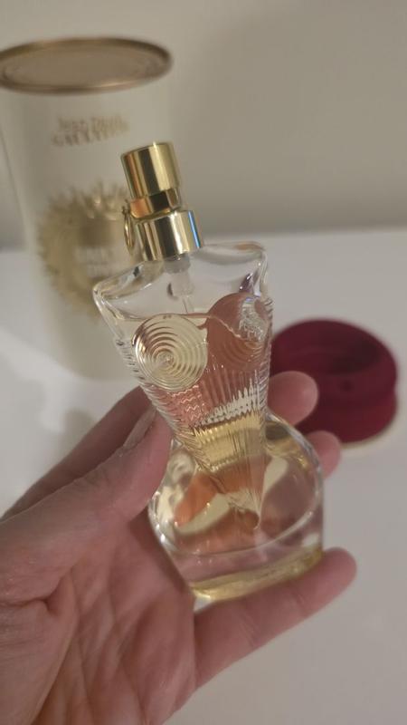 Customer carousel item 6.