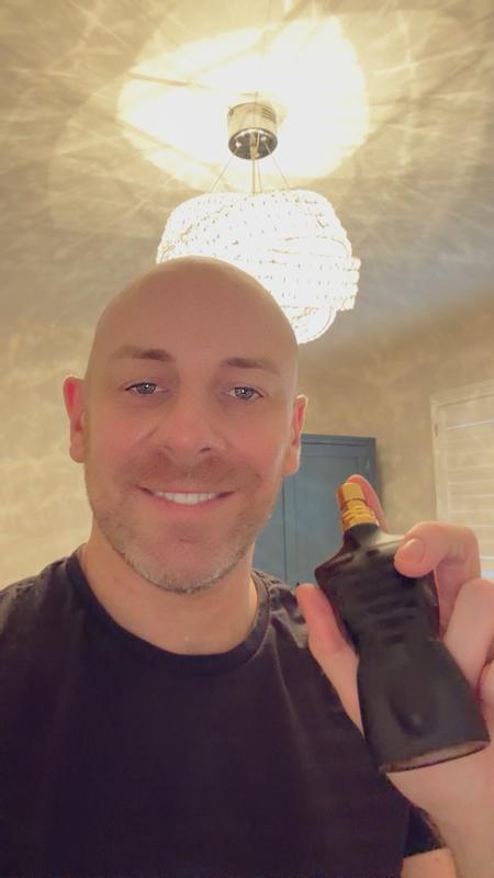 Customer photo for "Great bottle, fresh and masculine smell"