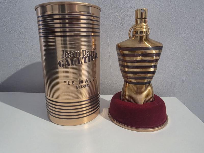 Customer photo for "Fantastic product that will draw attention to you for the very best reason"