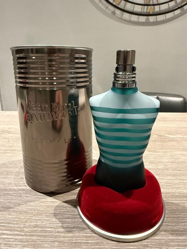 Customer carousel item 12.