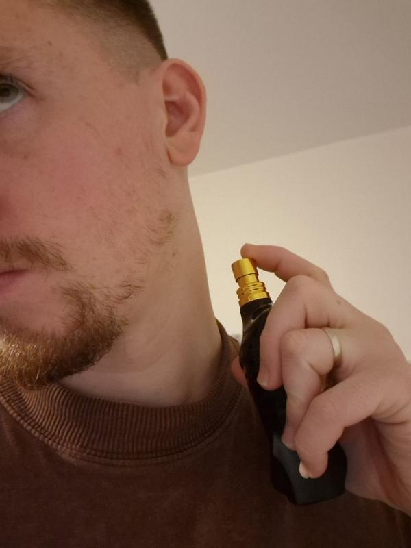 Customer carousel item 4.