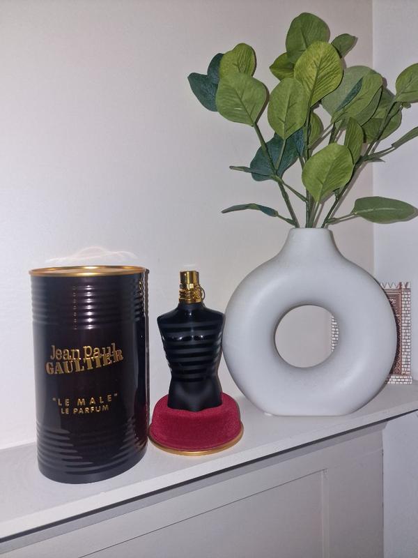 Customer carousel item 5.