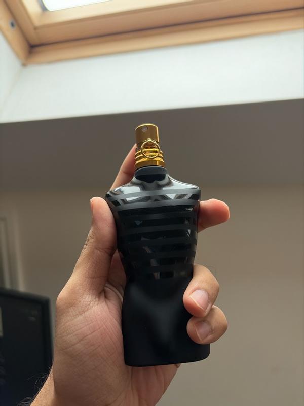 Customer carousel item 12.