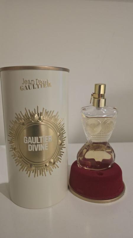 Customer carousel item 5.