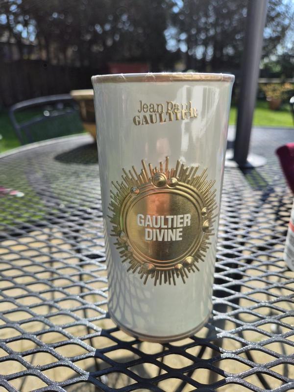 Customer carousel item 12.