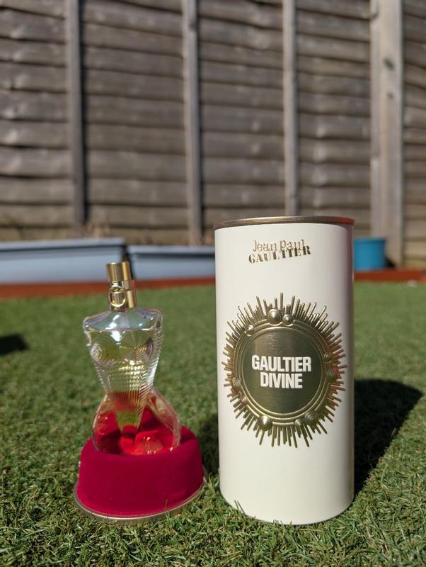 Customer carousel item 10.