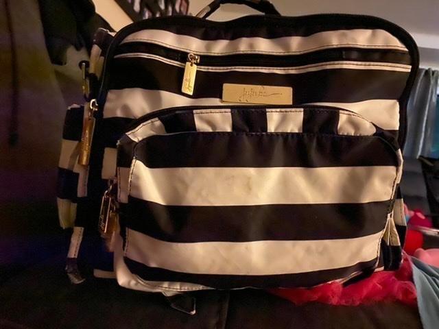 Customer photo for "Amazing Bag With Plenty of Room"