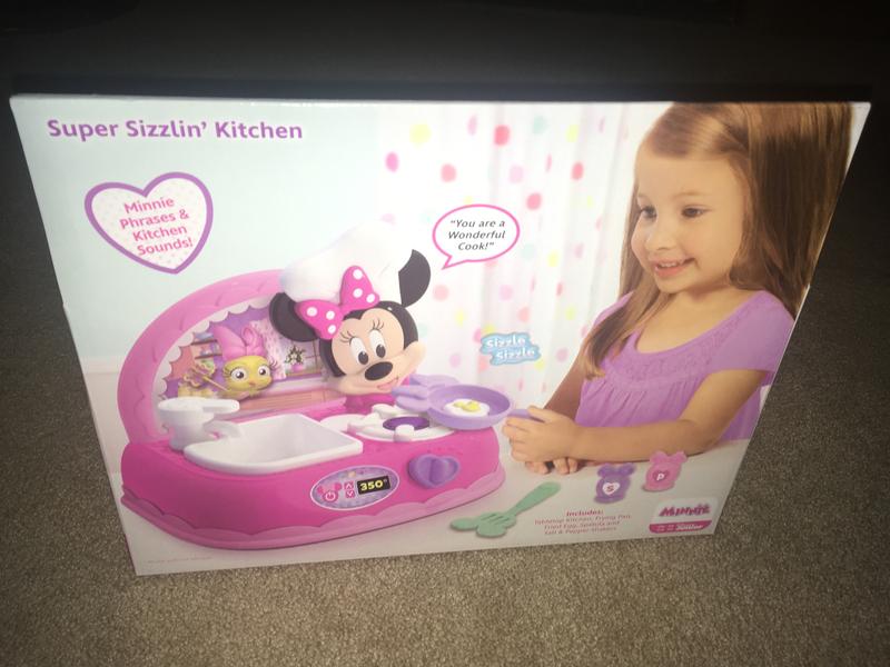 Disney Junior Minnie Mouse Super Sizzlin' Kitchen - Just Play