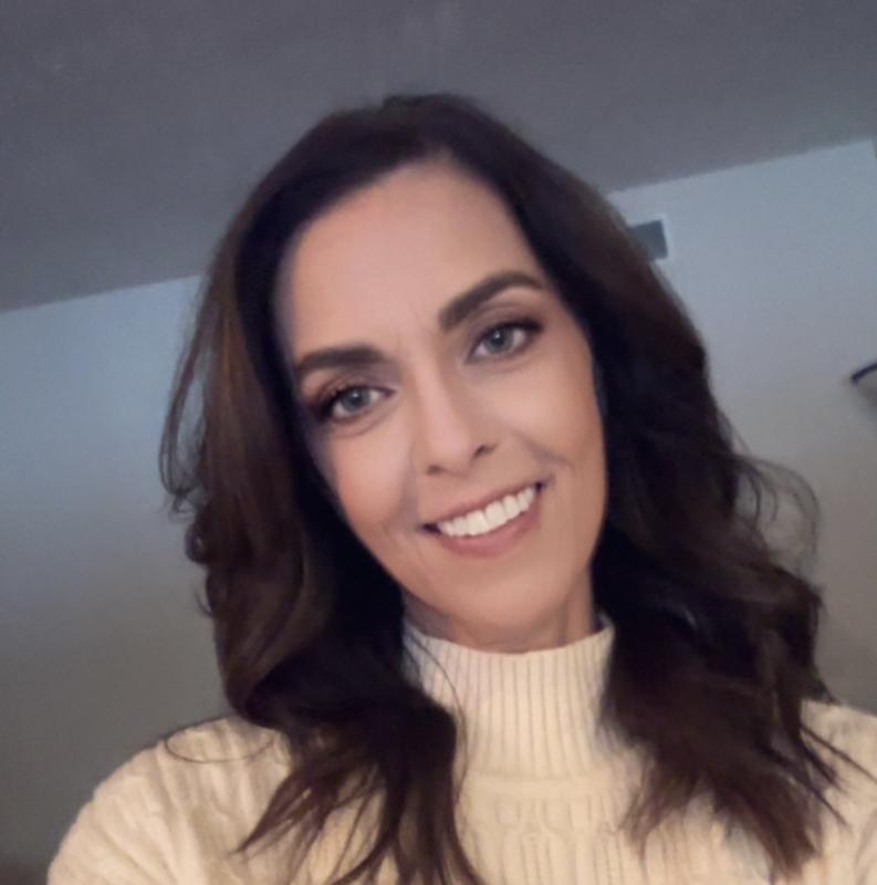 Customer photo for "Amazing hold for fine hair!!"