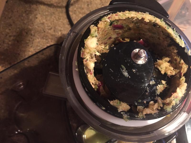 all the pulp builds up inside the juicer. Nothing is extracted out the shoot.