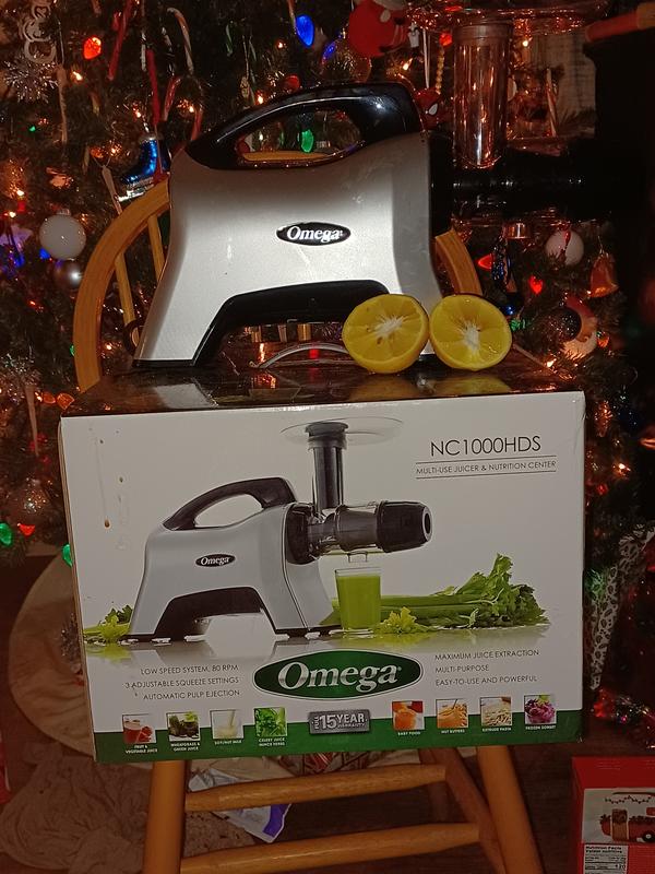 オメガ スロージューサー シルバー Omega Juicer NC1000HDS Juice Extractor and Nutrition