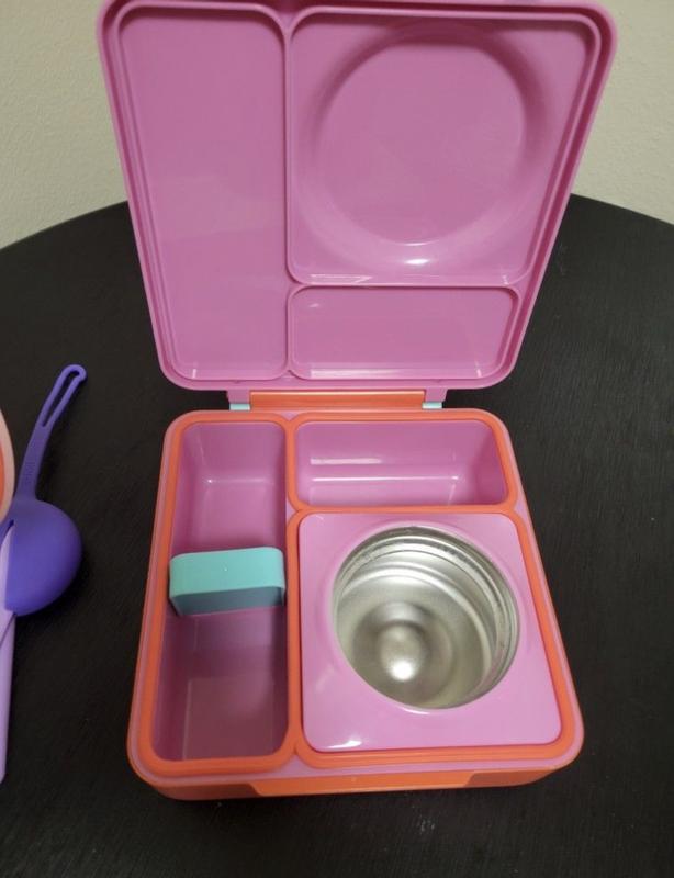 Customer photo for "Pink Omie lunch box"