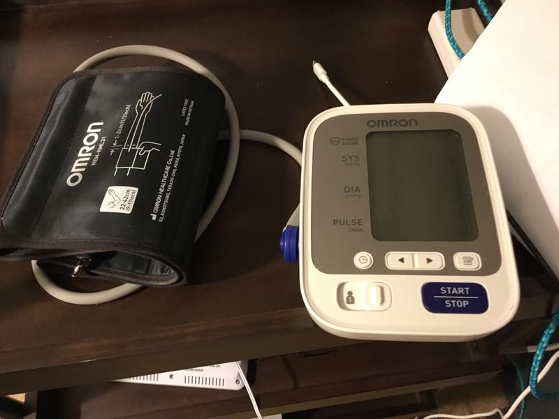 Omron 5 Series BP7200 Upper Arm Blood Pressure Monitor NEW