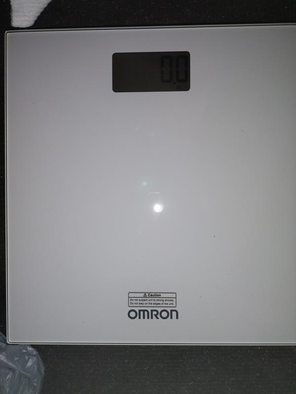 Digital Omron Weigh Scale - How to Change Battery 