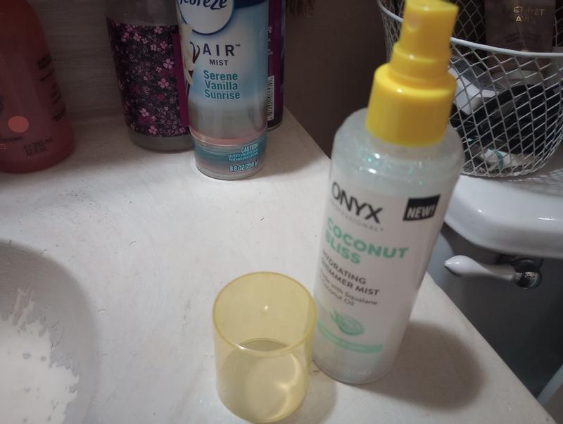 Hydrating Shimmer Mist - Coconut Bliss – ONYX Professional®