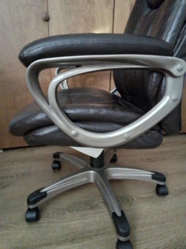 Realspace Treswell Bonded Leather High Back Executive Office Chair