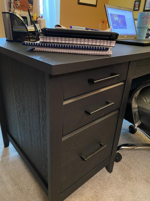 Sauder summit station 66 deals executive desk