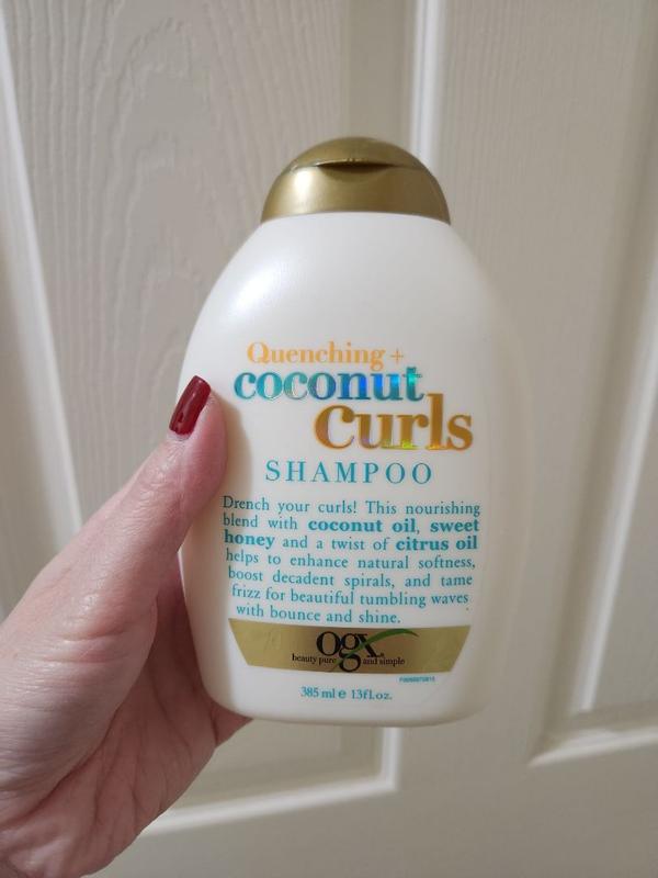 Quenching + Coconut Curls Curl-Defining Shampoo - OGX