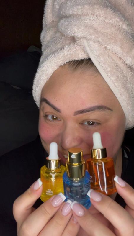 Customer photo for "Quality Investment and Should Be Your Skincare Staple"