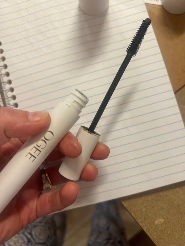 Customer photo for "Mascara"